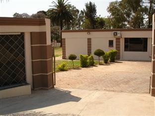 Desert Oasis Lodge Pretoria Exterior photo